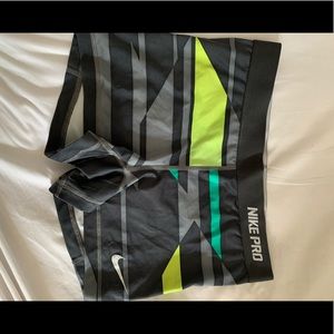 Nike Pro Spandex Size M